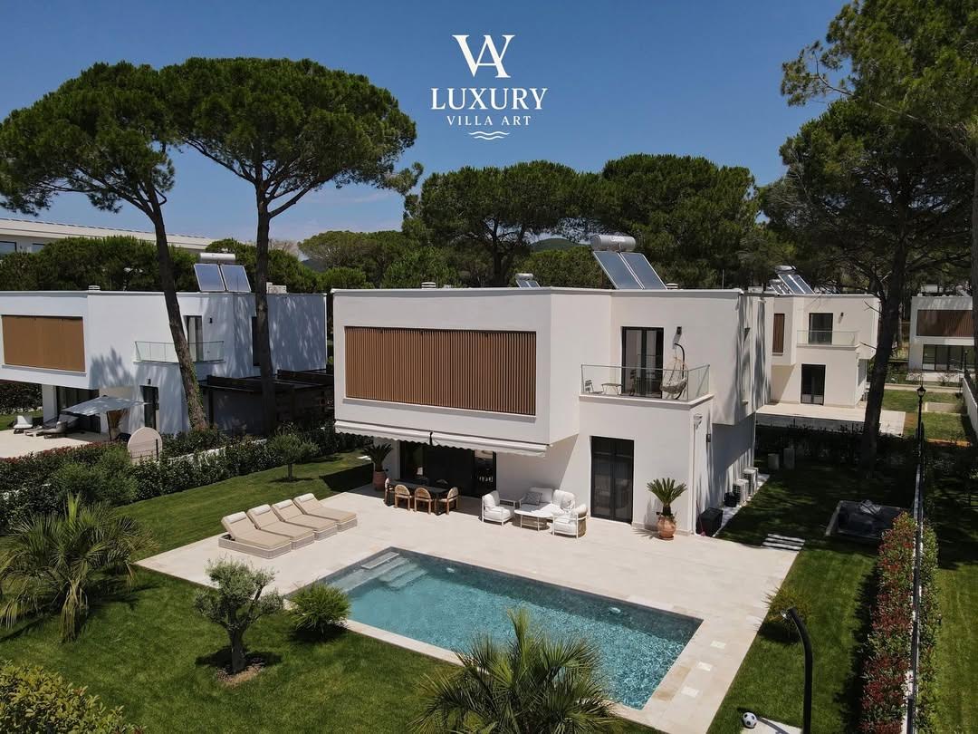 ART Luxury Villa - Interactive Map